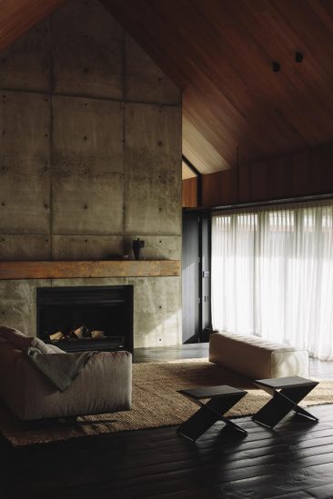 Forest House, une maison de béton et de bois au cœur de la nature par Fearon hay architectee - New Zeland