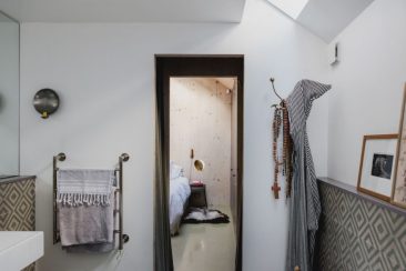 Revêtir ses murs de contreplaqué | Gingerbread House par l'architecte Laura Dewe Mathews
