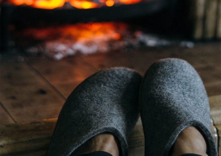 Ambiance hygge de Noël par Melanie Barnes pour TOAST Ambiance hygge de Noël par Melanie Barnes pour TOAST