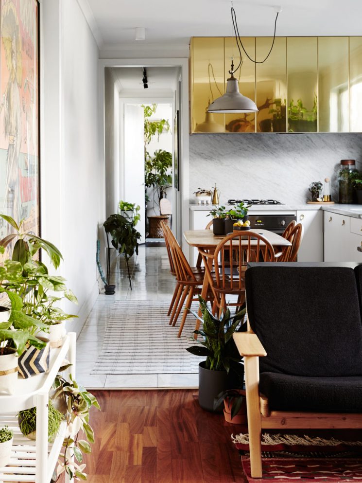 Du laiton dans la cuisine : bling ou mat ? | Jason Chongue et Nathan Smith house Du laiton dans la cuisine : bling ou mat ? | Jason Chongue et Nathan Smith house