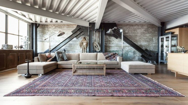 Le tapis persan en déco | Hyde garage dans une ambiance industrielle