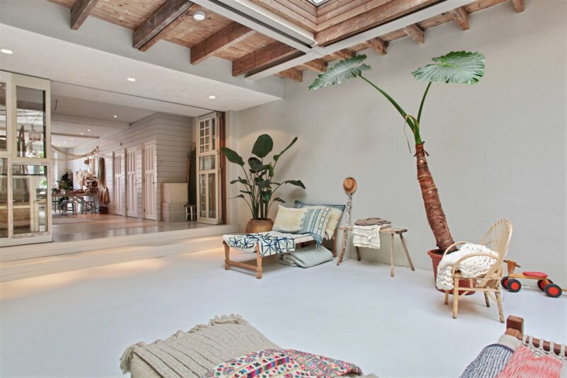 Le loft baigné de lumière d'Irène Mertens à Amsterdam, propriétaire de Sukha Le loft baigné de lumière d'Irène Mertens à Amsterdam, propriétaire de Sukha