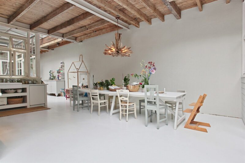 Le loft baigné de lumière d'Irène Mertens à Amsterdam, propriétaire de Sukha Le loft baigné de lumière d'Irène Mertens à Amsterdam, propriétaire de Sukha