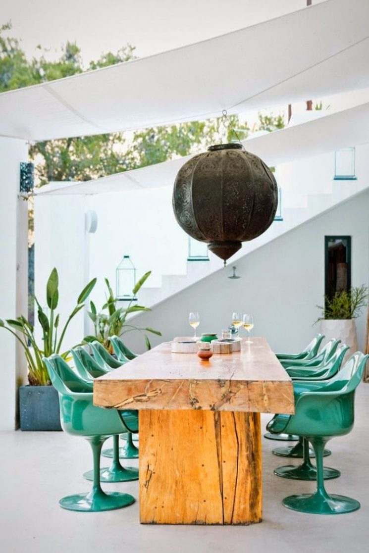 Maison Ibiza avec sa série de chaise en vert d'eau turquoisé