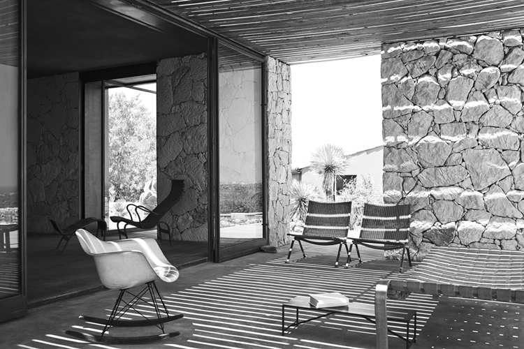 Maison de terre || Casa Noto en Sicile par l'architecte Gordon Guillaumier Maison de terre || Casa Noto en Sicile par l'architecte Gordon Guillaumier