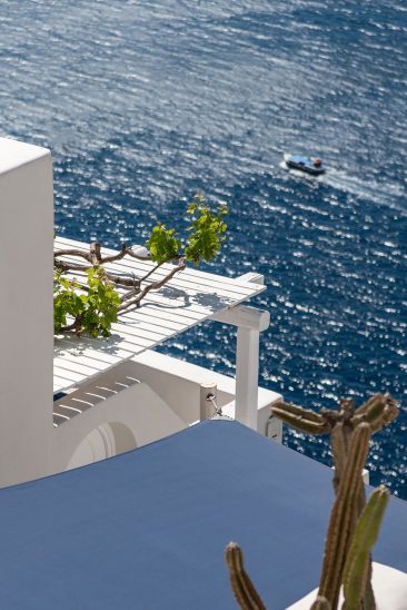 En blanc et bleu : Porto Fira Suites à Santorin