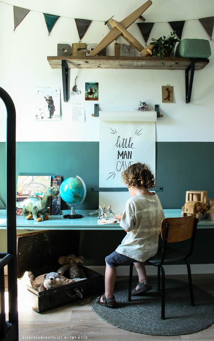 Bureaux d'école vintage... pour les petits et les grands aussi