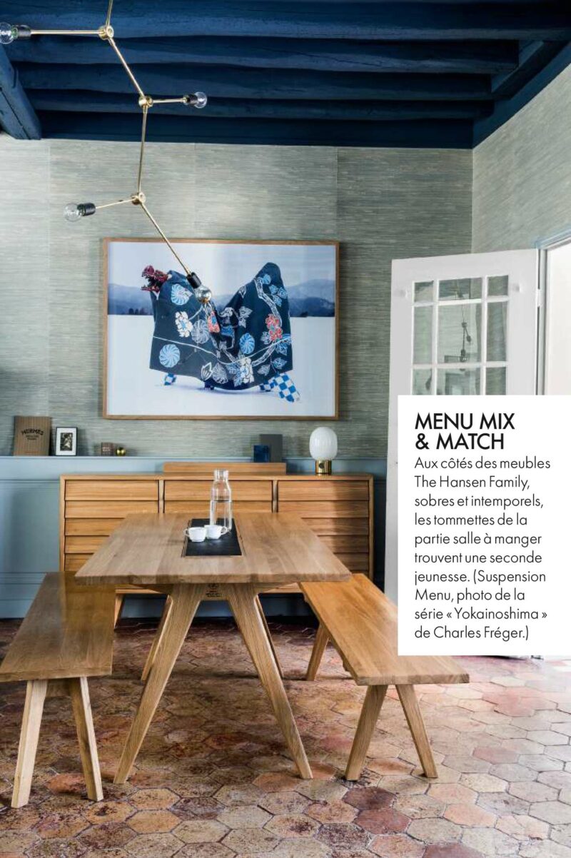 La maison normande de la designer Gesa Hansen qui affiche des poutres bleues La maison normande de la designer Gesa Hansen qui affiche des poutres bleues