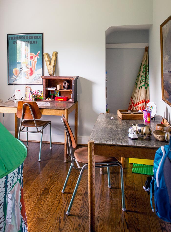 Bureaux d'école vintage... pour les petits et les grands aussi