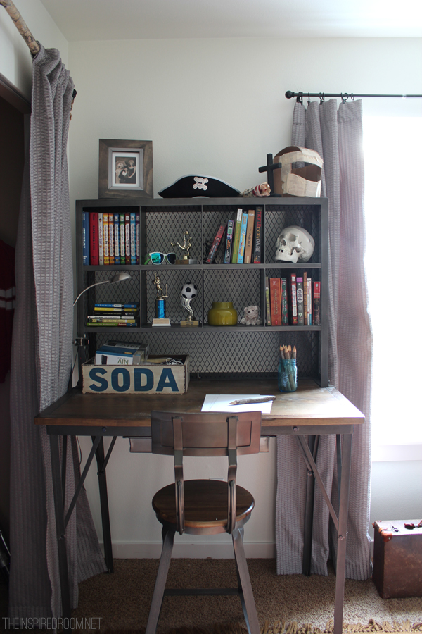 Un ancien bureau de tri pour un bureau d'enfant