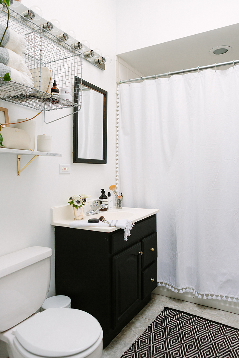 Intérieurs blancs chic et trendy || La maison d'Alaina Kaczmarski à Chicago Intérieurs blancs chic et trendy || La maison d'Alaina Kaczmarski à Chicago