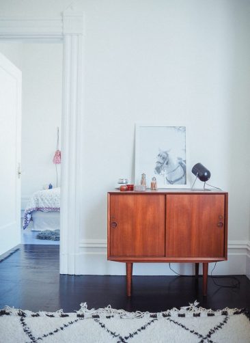 Intérieurs blancs chic et trendy || L'appartement de Si, french by design à San Francisco