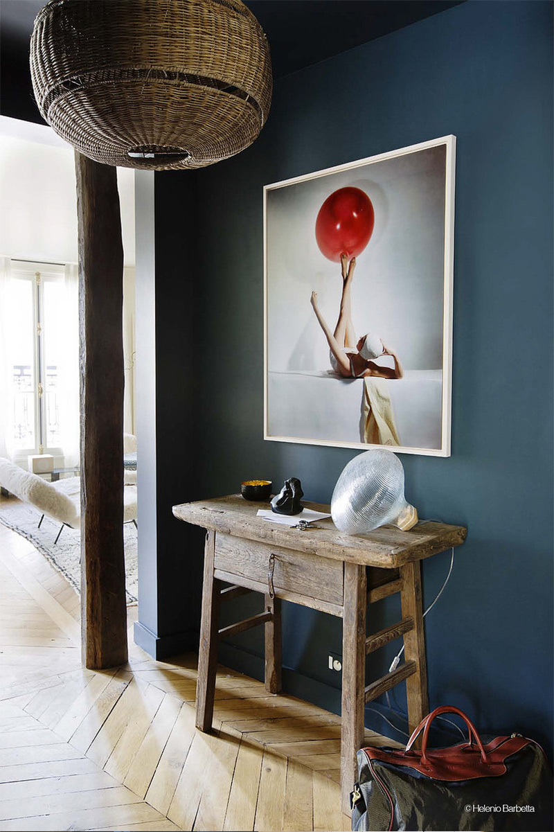 Appartement parisien rénové par Hauvette et Madani, inspiré des ambiances de Palm Springs