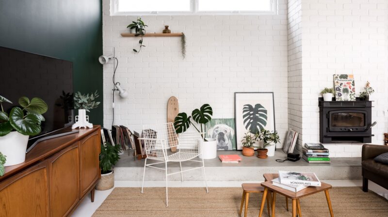 Intérieurs hygge peuplés de plantes - L'éco-maison de Tanya McKenna et Peter Chadwick en Australie Intérieurs hygge peuplés de plantes - L'éco-maison de Tanya McKenna et Peter Chadwick en Australie