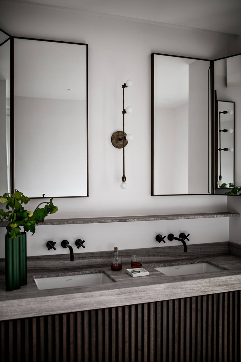 Un appartement haussmannien rénové par Jean-Charles Tomas au léger accent fifties