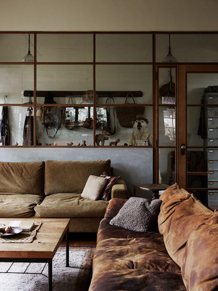 Truck furniture || La maison de Tokuhiko Kise