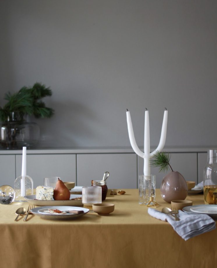 Une table de fête kinfolk, nature et rustique