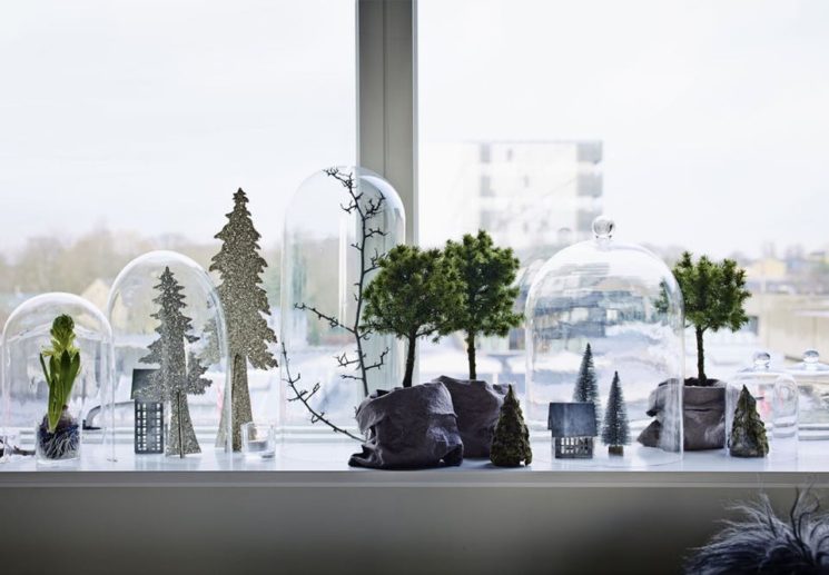 Un décor de noël en noir et blanc de style scandinave nordique