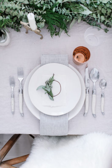 Une table de fête kinfolk, nature et rustique