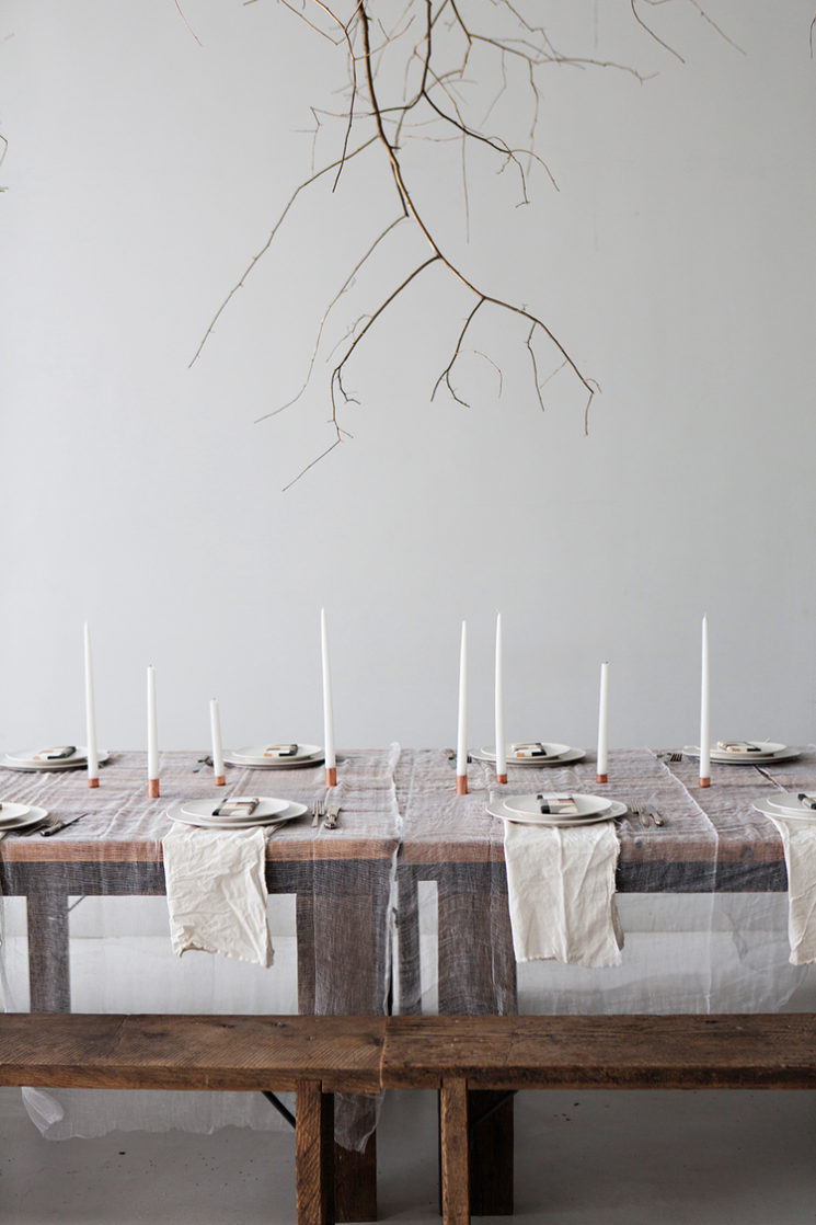 Une table de fête kinfolk, nature et rustique Une table de fête kinfolk, nature et rustique