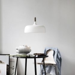 Northen_Acorn_White_Photo-Chris_Tonnesen