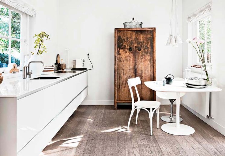 Quelques pistes pour une cuisine minimaliste = L'absence de plinthes Quelques pistes pour une cuisine minimaliste = L'absence de plinthes