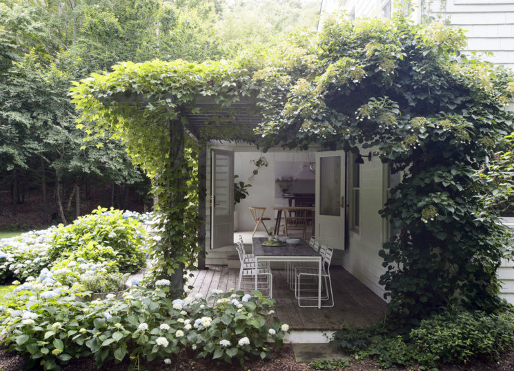 La maison au fond du jardin || JH interior design - Amagansett house