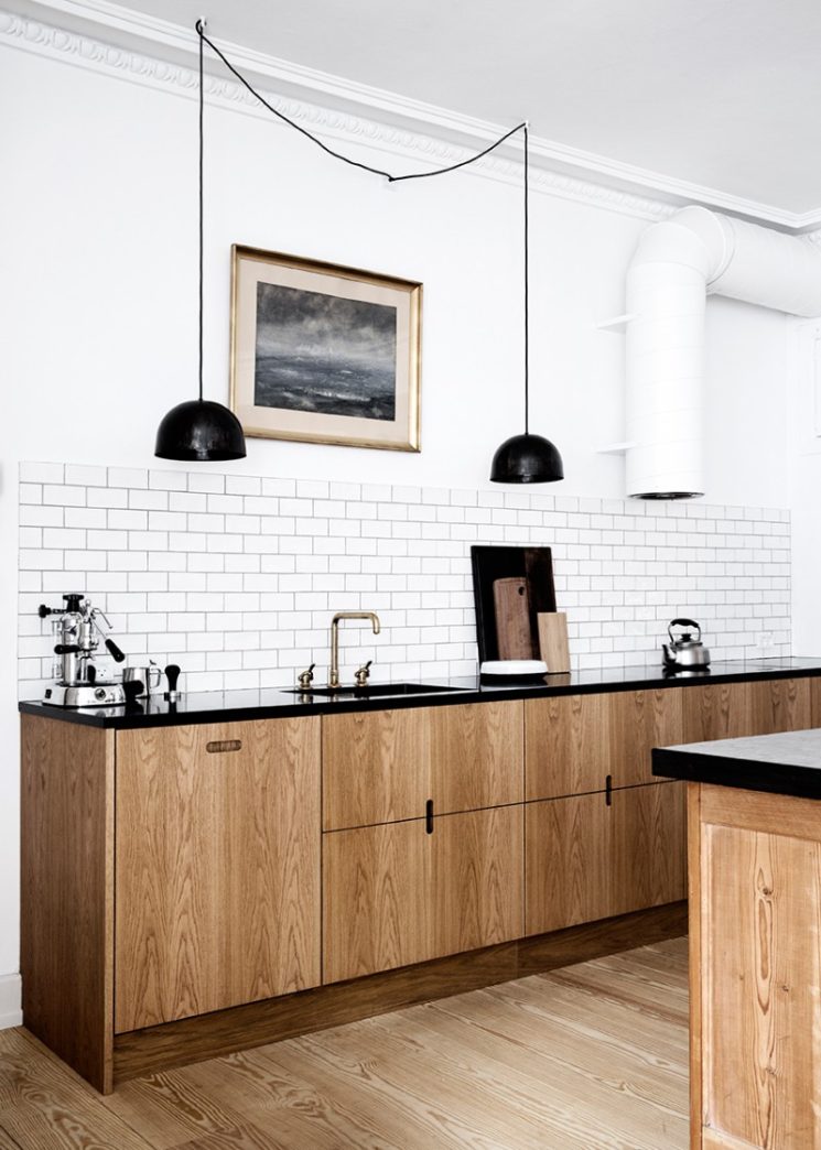 Cuisine en bois minimaliste par le fabricant danois KBH Københavns Møbelsnedkeri