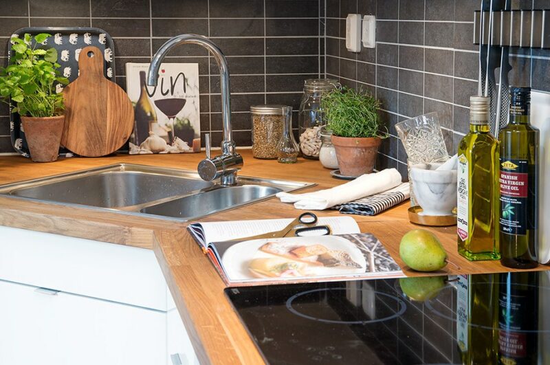 Quelques pistes pour optimiser les angles dans sa cuisine || Placer un évier d'angle Quelques pistes pour optimiser les angles dans sa cuisine || Placer un évier d'angle