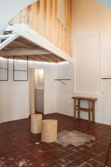 L'atout Tomettes en décoration d'intérieur || Magasin "Shop and Exhibition Space" par l'Atelier M3a Architectes