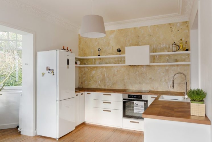 Rénovation d'une cuisine avec mur vieilli - Monsieur Peinture Rénovation d'une cuisine avec mur vieilli - Monsieur Peinture