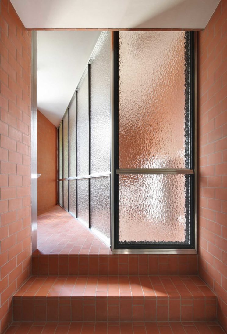 De la brique rouge en architecture d'intérieur || Design intérieur : Architecten de Vylder Vinck Taillieu