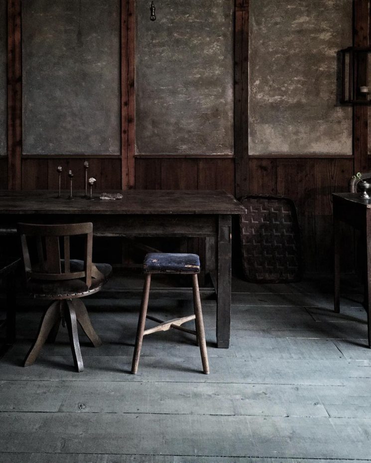 Tonalités wabi sabi et matières brutes || Le café boutique Stardust à Kyoto