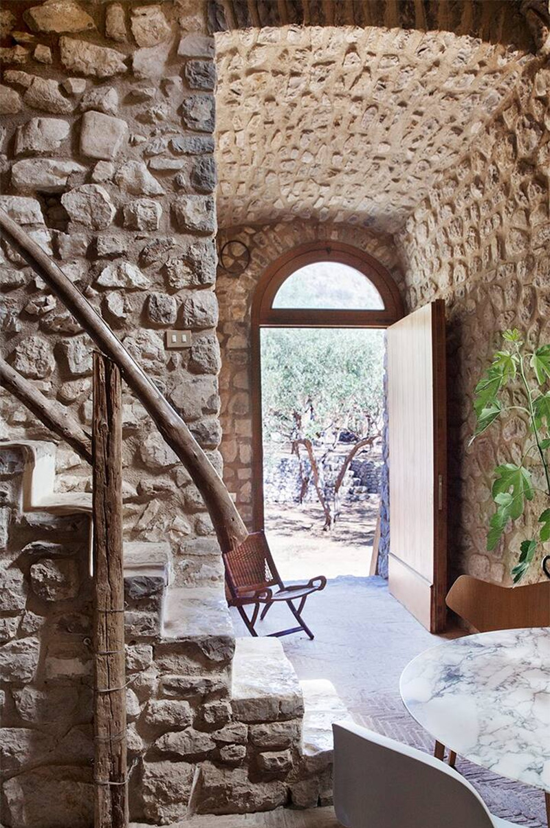 LA DOLCE VITA EN MODE VINTAGE // Torre Punta Campanella - Villa à louer face à Capri - Italie 