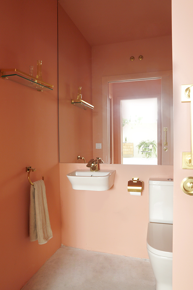 Salle de bain rose terracotta || Nueva Carolina