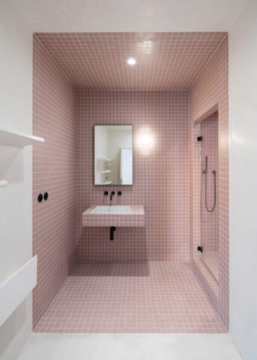 Salle de bain rose terracotta || Rue de condé - Studio Cigüe