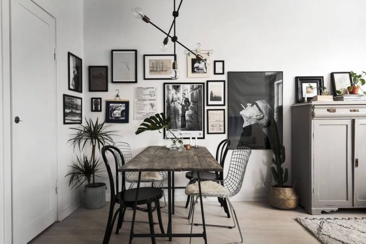 L'art de mettre en scène ses photographies dans sa déco || Accumuler les cadres et les formats L'art de mettre en scène ses photographies dans sa déco || Accumuler les cadres et les formats