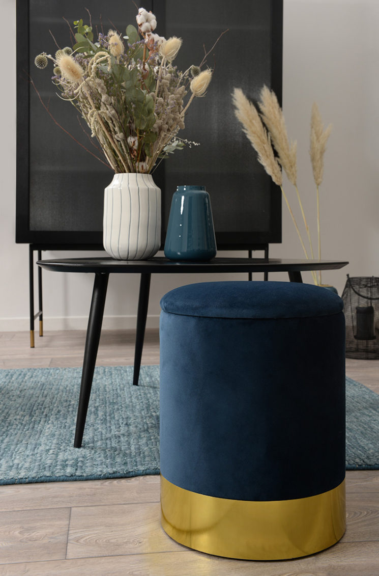 Le style Art Déco par Zago - Pouf en velours et détail laiton, Queen