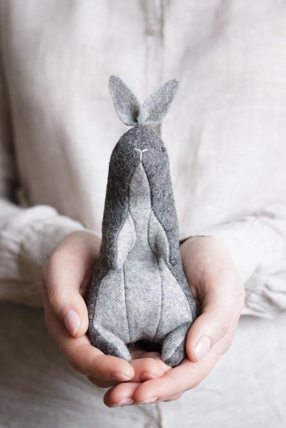 Patron pour réaliser un lapin en feutre - Boutique Misha sur Etsy