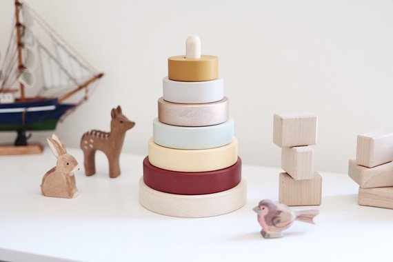 Jouet en bois, pyramide à empiler - Boutique Happy Little Folk Sho sur Etsy