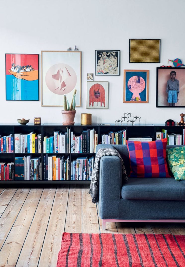 Comment mettre de la couleur dans sa déco ? \\ Mettre en scène des cadres colorés Comment mettre de la couleur dans sa déco ? \\ Mettre en scène des cadres colorés