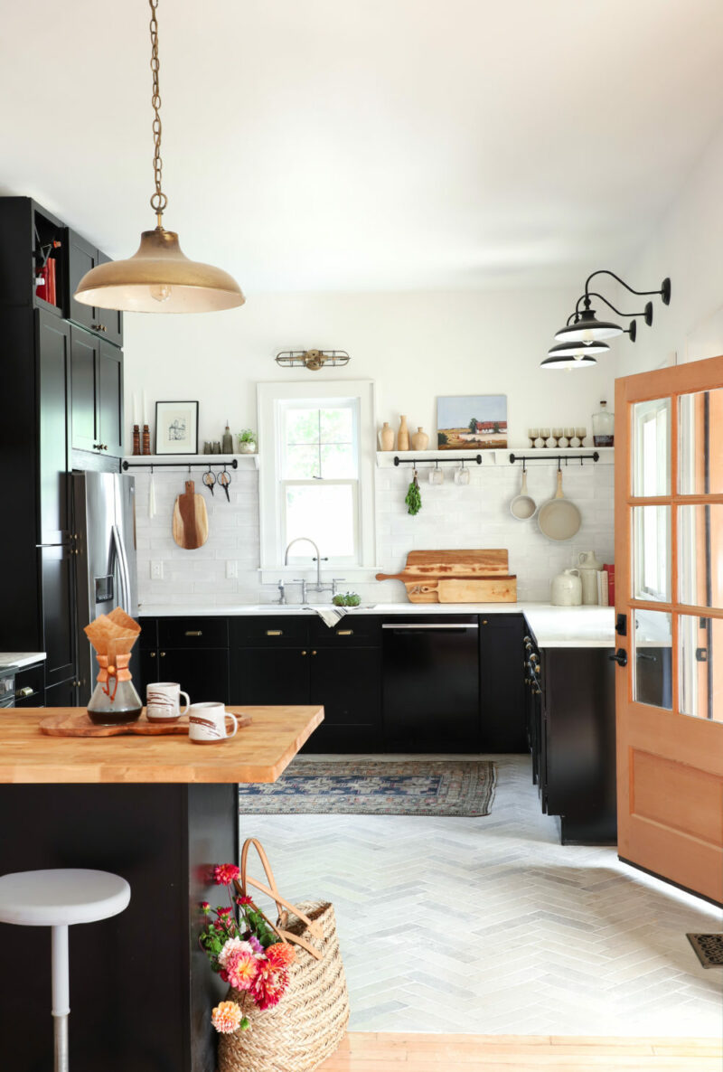 [ Idée déco ] Un tapis persan dans la cuisine // Design intérieur : Jenni Radosevich