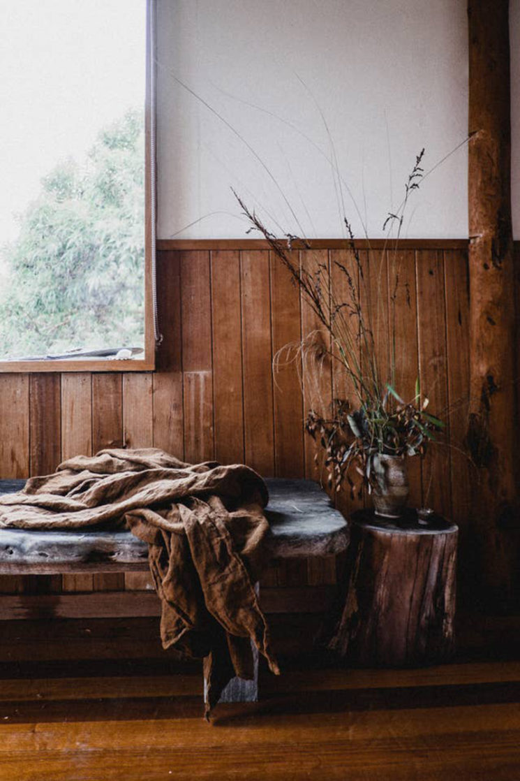 Un cabanon de pêcheur au style rustique rudimentaire // The Shack à Bruny Island en Tasmanie @sheepwashbay