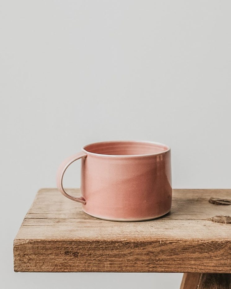 Tasse, rose rhubarbe brillante sur la boutique Etsy Barton Croft