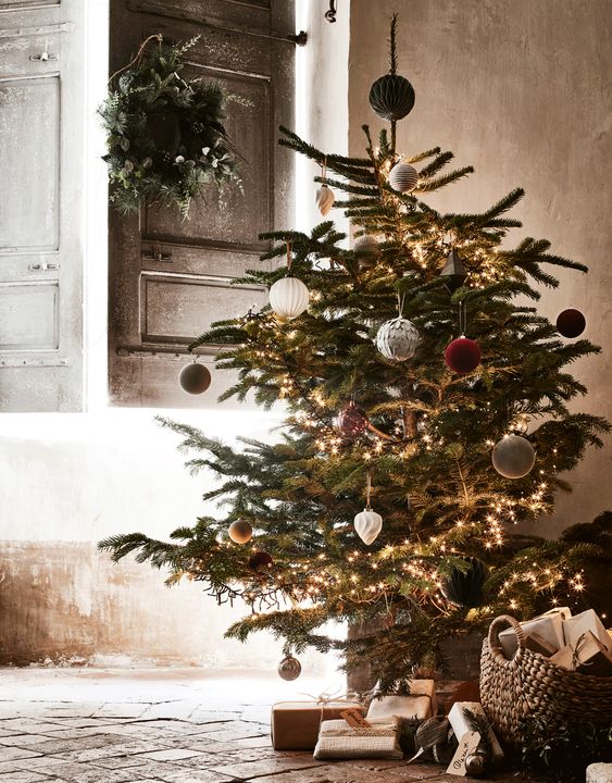 Noël 2019 : Retour du Noël traditionnel, ...mais revisité - Catalogue de Noël Alinea