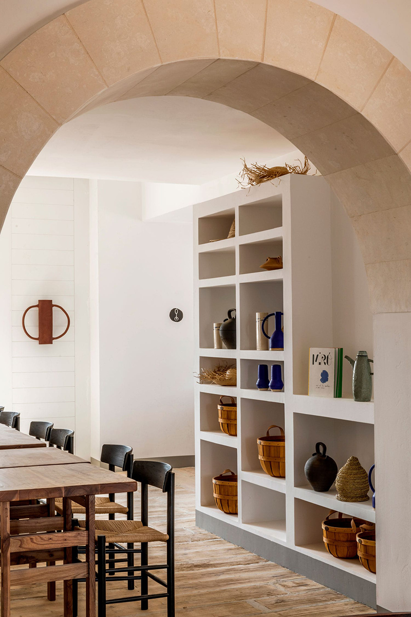 L'hôtel Menorca experimental par Dorothée Meilizchon Le style méditerranéen à tendance French Riviera // L'hôtel Menorca experimental par Dorothée Meilizchon