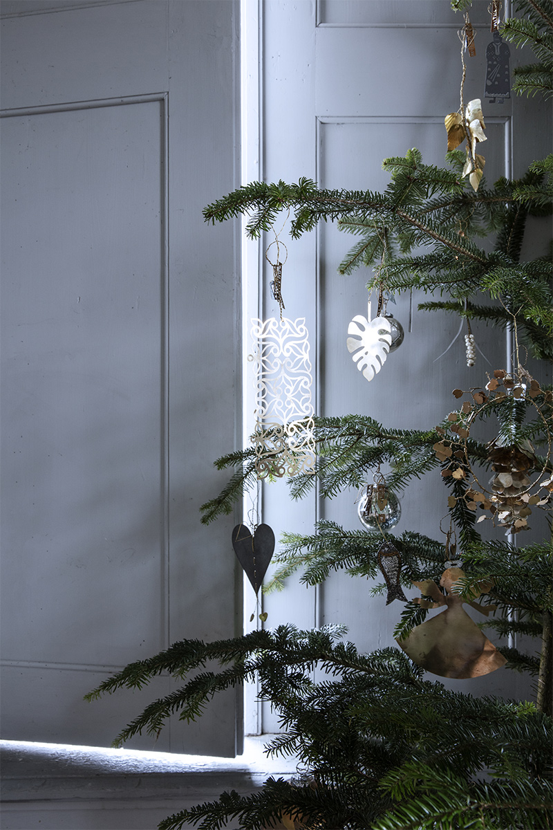 Sapin minimaliste - Catalogue de Noël 2019 de la marque danoise Walther&co Sapin minimaliste - Catalogue de Noël 2019 de la marque danoise Walther&co