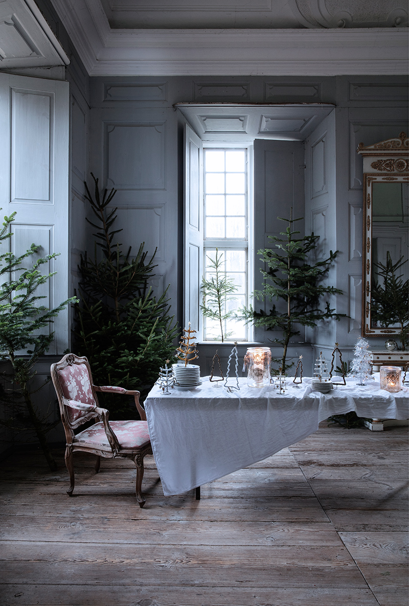 Table de Réveillon au château - Catalogue de Noël 2019 de la marque danoise Walther&co Table de Réveillon au château - Catalogue de Noël 2019 de la marque danoise Walther&co