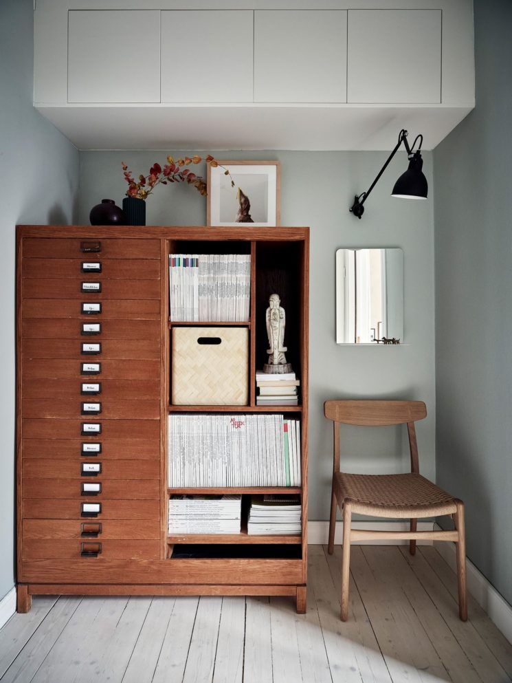 Encore... ce duplex à la déco scandi vintage à Götenborg // meuble de bureau vintage scandinave Encore... ce duplex à la déco scandi vintage à Götenborg // meuble de bureau vintage scandinave