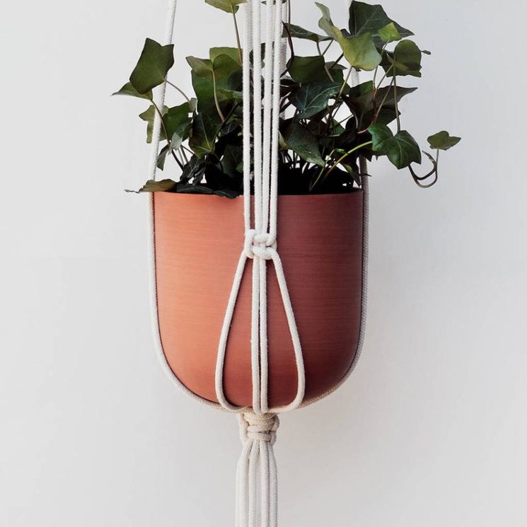 Pot en terre cuite fait main pour suspension en macramé, 27,77 € sur la boutique Etsy HandAndGloveStore